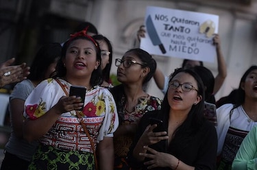 Caso Arquesio Arias: grupo de mujeres protesta frente a la Asamblea