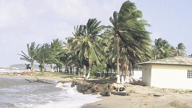Sinaproc emite aviso de prevención de fuertes oleajes en el Caribe