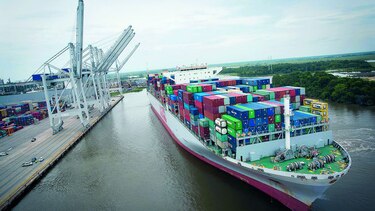 Canal ampliado genera récord de carga en puertos de Estados Unidos