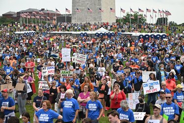 Realizan manifestaciones en Estados Unidos exigiendo controles estrictos para las armas de fuego