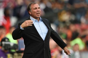 Arena reemplaza a Klinsmann como técnico de Estados Unidos