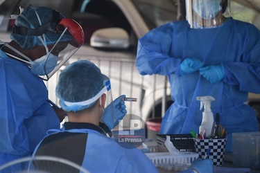 Reporte de la OPS resalta que tres grupos etarios registran un leve aumento de casos de coronavirus