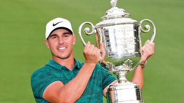 Koepka sintió la presión del Tigre Woods en la cancha