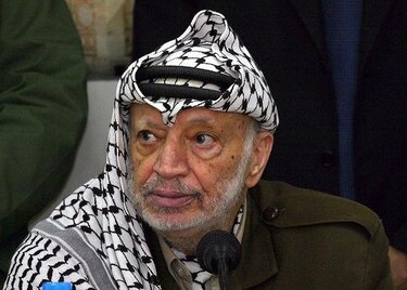 Arafat habría sido envenenado con polonio, sugiere un equipo forense
