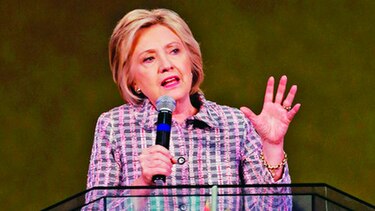 Departamento de Justicia cierra caso de correos de Hillary Clinton