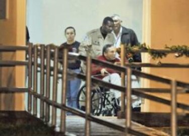 Trasladan a Noriega al hospital Santo Tomás