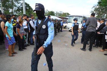 Al menos 41 personas muertas en reyerta en cárcel de Honduras