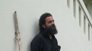 Por desnudarse en la sede del TE condenan a Belda a 30 días de arresto