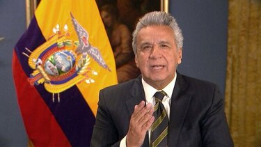 Ecuador revoca asilo y nacionalidad a Assange alegando violación reiterada a normas