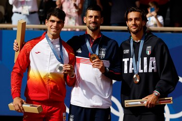 Golden Slam: Djokovic derrota a Alcaraz y gana su primera medalla de oro