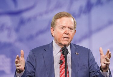 Cancelan programa de presentador pro Trump