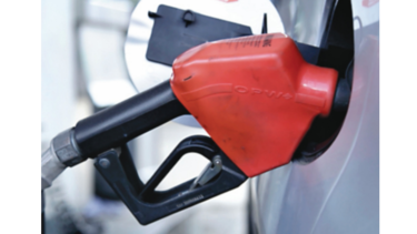 Transporte y prendas de vestir impulsan precios a la baja