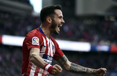 Atlético derrota al Getafe por 2-0 y presiona al líder Barcelona