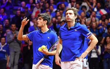 Triunfo en dobles mantiene con vida a Francia
