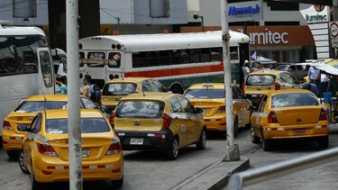 Mitradel inspecciona empresas de transporte selectivo