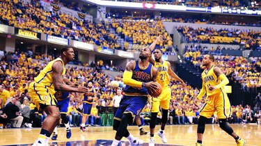 Cavs se ponen 3-0