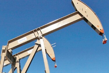 OPEP eleva proyección de oferta de crudo