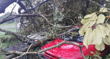Lluvias dejan sectores de Santiago inundados y sin energía eléctrica