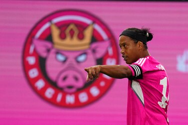Ronaldinho regresa a las canchas de fútbol para jugar la Kings League de Gerard Piqué