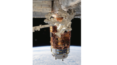 NASA pospone caminata espacial debido a escombros