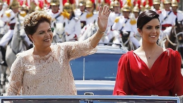 Rousseff propone pacto nacional contra corrupción y defiende Petrobras