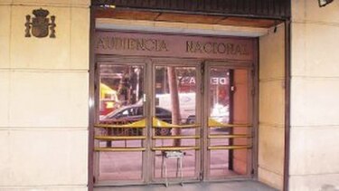 Justicia española examina empresas