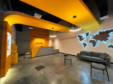 DHL inaugura en Panamá nuevo punto de venta en Costa Verde