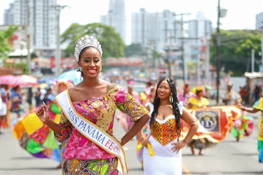 Música, cultura y tradición marcaron el Desfile de la Etnia Negra en Río Abajo
