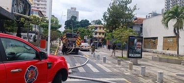 Incendio en un local comercial ubicado en calle Uruguay