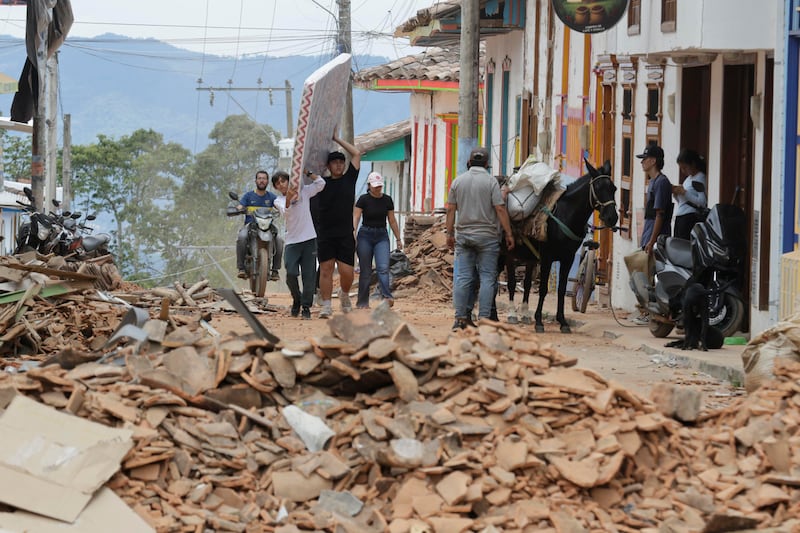 Terremoto de 7.4 en Colombia deja 289 muertos y 185,016 damnificados