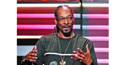 Atacan al rapero Snoop Dogg