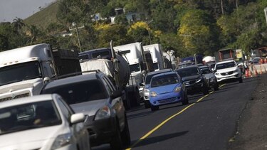 Más de 49 mil vehículos han viajado hacia el interior del país