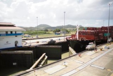 Canal de Panamá ajustará peajes