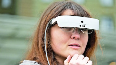 Lentes ayudan a ver a los legalmente ciegos