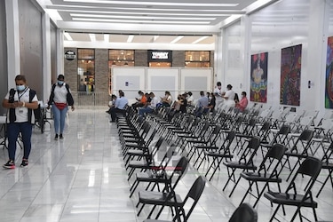 Trabajadores de restaurantes y hoteles serán vacunados contra la Covid-19 desde el próximo martes