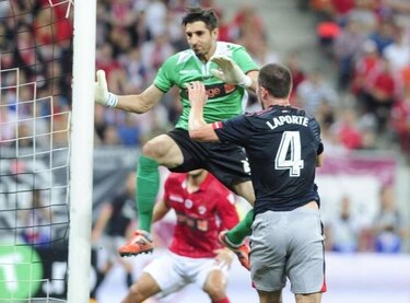 El Dínamo del panameño Jaime Penedo empata con el Athletic