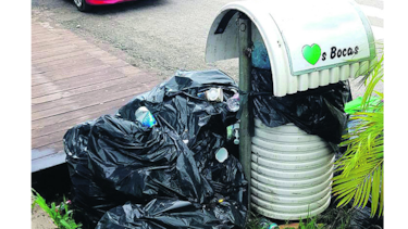 Basura ahoga a Bocas del Toro