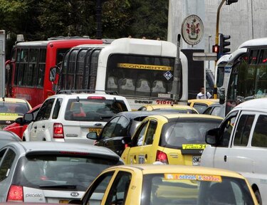 Resaltan buen comportamiento de la economía colombiana en 2013