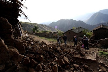 Perú declara emergencia en zona de sismo