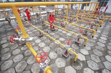 Goldman proyecta cierre de refinerías por megaproyectos
