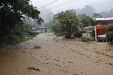 Unas 17 casas afectadas por inundaciones y deslizamientos en Boquete