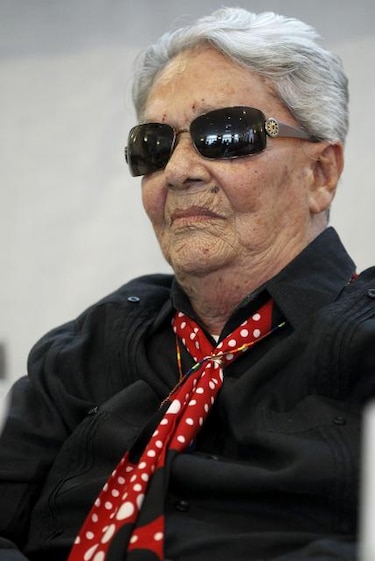 Chavela Vargas sigue recuperándose en el hospital