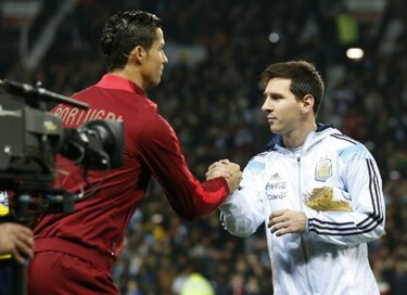 Portugal vence 1-0 a Argentina; Cristiano y Messi solo jugaron medio tiempo