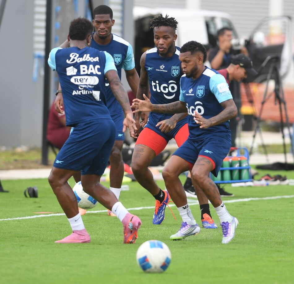 Quintero pide ‘arropar’ a Carrasquilla en el Rommel Fernández