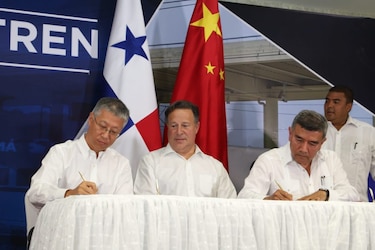Mulino se reúne con inversionistas estadounidenses por tren David-Panamá: ‘Espero que no me salgan con un chino por ahí’