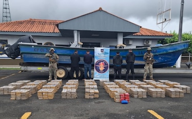 Los Santos: detienen lancha con más de una tonelada de droga