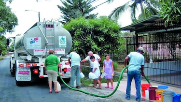 Daño en tubería deja sin agua a Barú