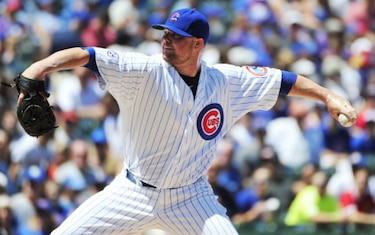 Lester poncha a 14 y Cachorros vencen a Rockies