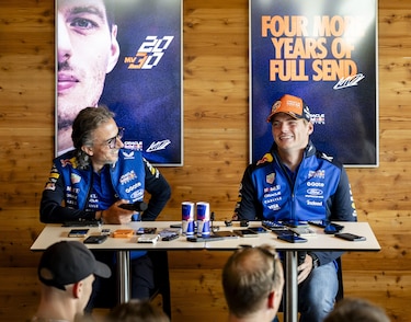 Max Verstappen renueva con Red Bull hasta 2030 y acaba con las especulaciones de mercado