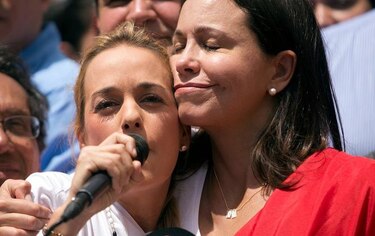 Líderes opositoras esperan liberación de presos políticos antes de fin de año
